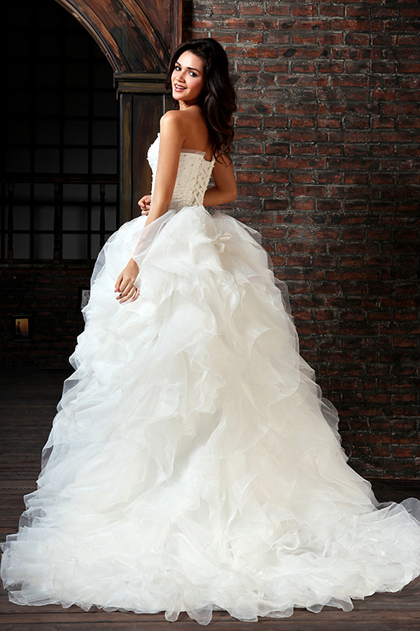 Floor Length Organza Princess Wedding Gown with Mini Train - Click Image to Close